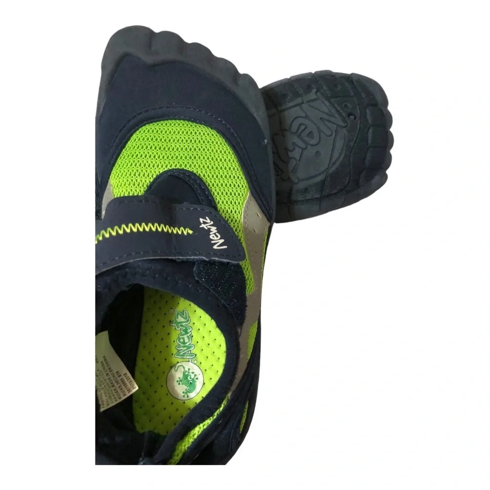 NEWTZ little boys navy blue & green UPF 50+ sun protected water shoes size‎ 13-1